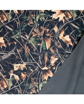 Softshell audums MEŽA KAMUFLĀŽAS dizains uz tumša fona